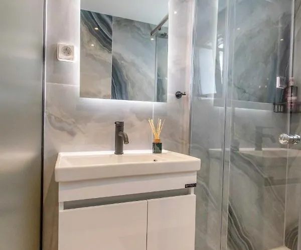 Perfect Living Apartman Rhodes City